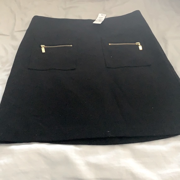 Black skirt purchased from Jacob. Unworn, has tags - Picture 3 of 4